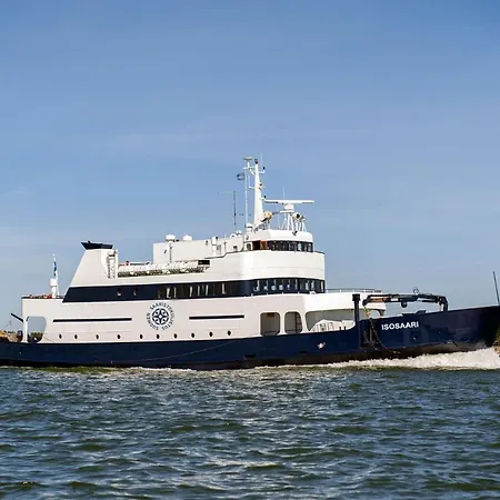 Boat Isosaari Hotel 2*